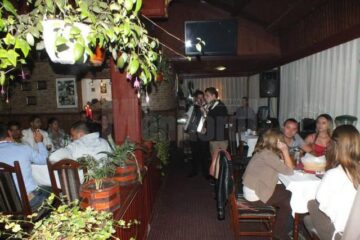 Petrecere lăutărească la Restaurantul Admiral de la Cetate