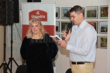 Carmen Agoutin, consul al României la Munchen, și-a lansat ieri primul volum de versuri