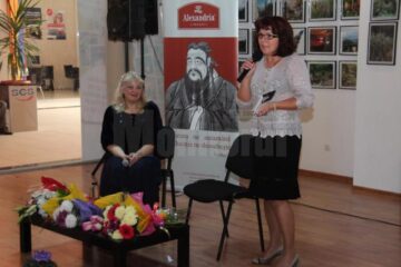 Carmen Agoutin, consul al României la Munchen, și-a lansat ieri primul volum de versuri