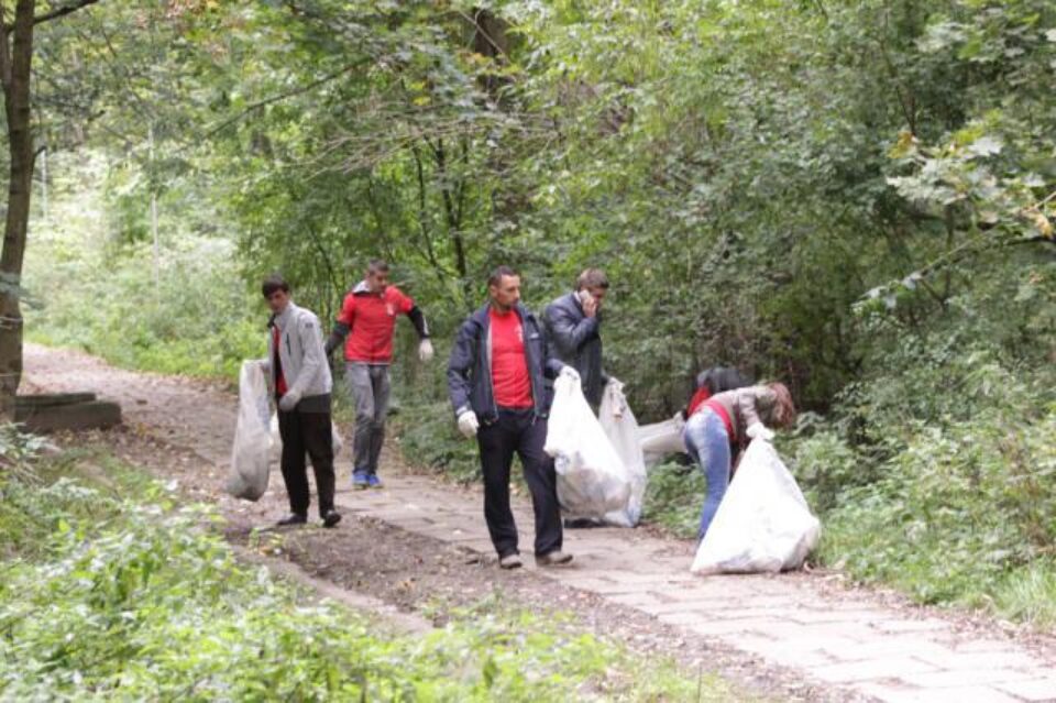 Acțiune de ecologizare a Parcului Șipote