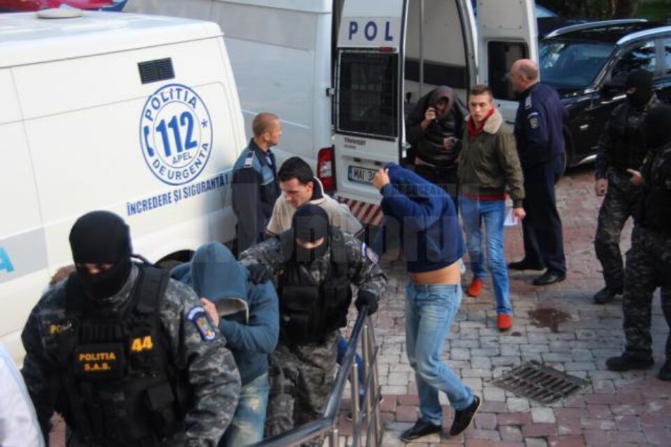 14 suspecți au fost arestați de judecătorii Tribunalului Suceava
