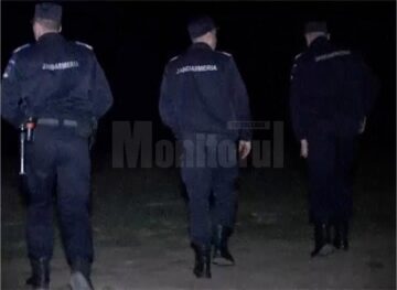În jur de treizeci de oameni, polițiști, jandarmi, salvamontiști și voluntari, au fost mobilizați în căutarea bărbatului