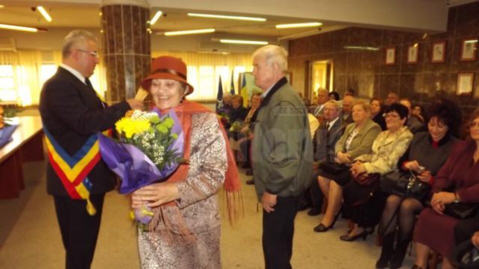 25 de „cupluri de aur”, sărbătorite la Primăria Suceava