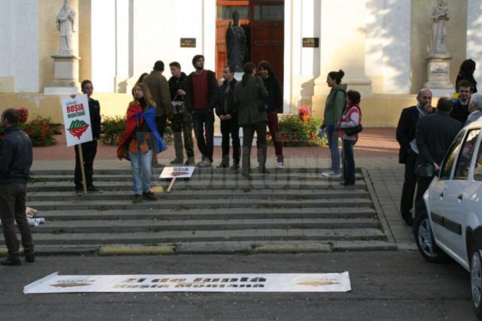 Roșia Montană strânge tot mai puțini protestatari la Suceava Roșia Montană strânge tot mai puțini protestatari la Suceava