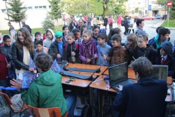 Pasionații de știință și curioșii de toate vârstele au participat vineri la Noaptea Cercetătorilor