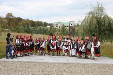 Aproape 30 de ambasadori și soții ale ambasadorilor în România au vizitat Bucovina