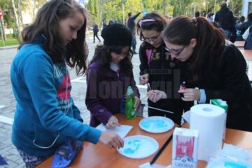 Pasionații de știință și curioșii de toate vârstele au participat vineri la Noaptea Cercetătorilor