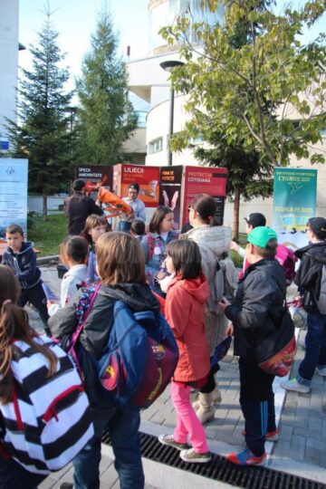 Pasionații de știință și curioșii de toate vârstele au participat vineri la Noaptea Cercetătorilor