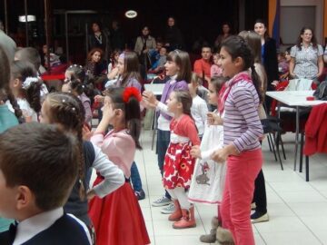 „Caravana isteților” a poposit și la Suceava