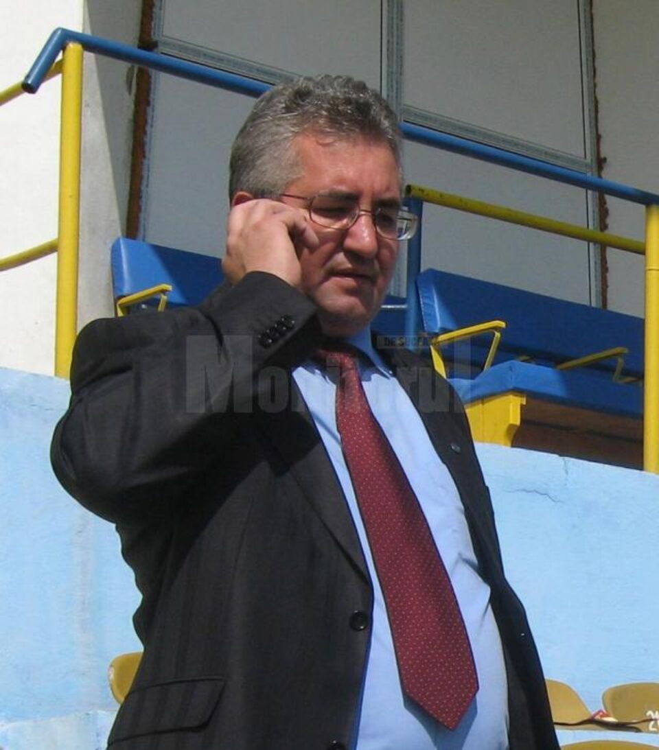Primarul Ion Lungu spune că nu vrea să fie scos țap ispășitor pentru problemele financiare de la echipa de fotbal Primarul Ion Lungu spune că nu vrea să fie scos țap ispășitor pentru problemele financiare de la echipa de fotbal
