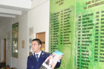 „Polițiștii au lansat un proiect de prevenire a violenței la Liceul Silvic Câmpulung Moldovenesc”