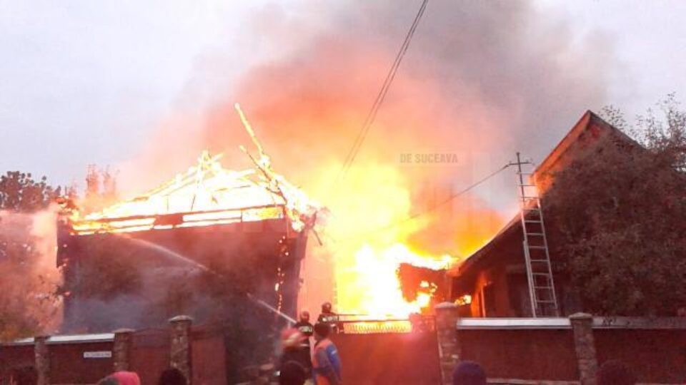 Casa viceprimarului din Fântâna Mare, mistuită de un incendiu violent