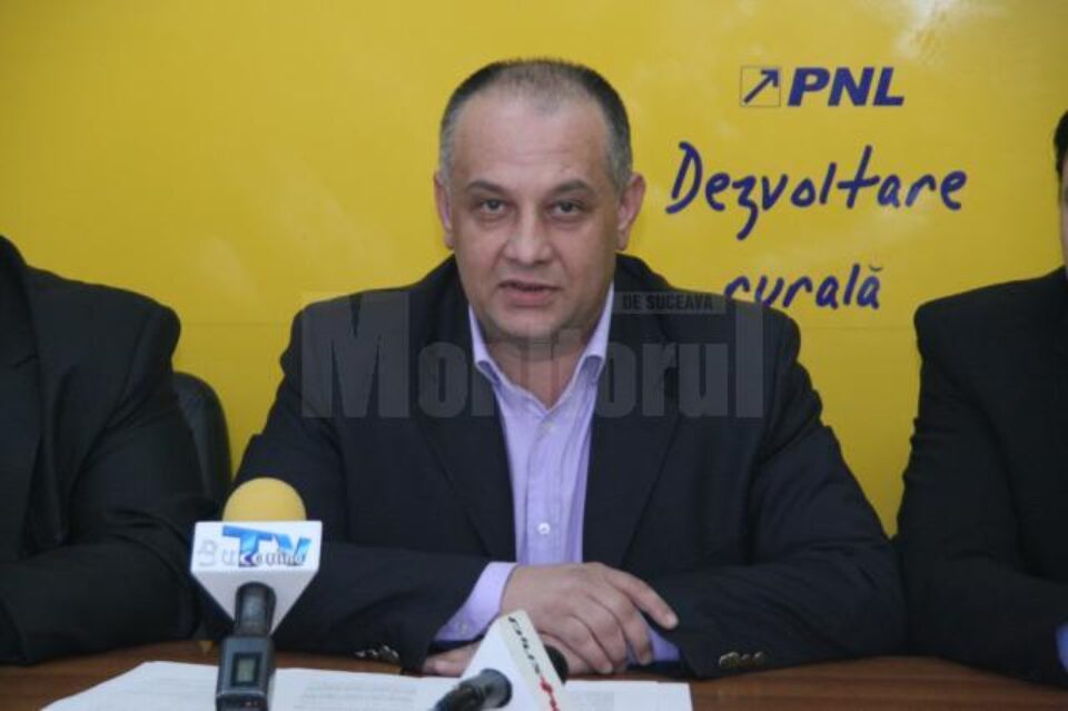 Președinte al Organizației Județene Suceava a PNL, deputatul Alexandru Băișanu