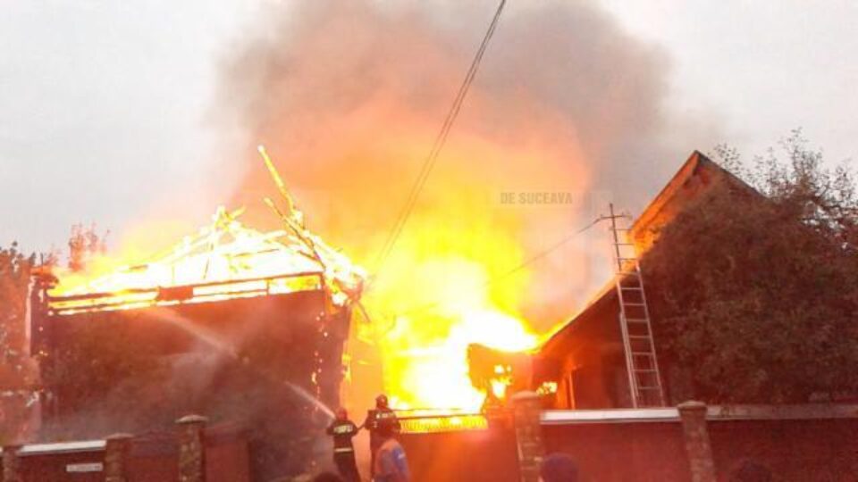 Incendiul deosebit de violent izbucnit joi seară în satul Cotu Băii a lăsat un adevărat dezastru în urmă Incendiul deosebit de violent izbucnit joi seară în satul Cotu Băii a lăsat un adevărat dezastru în urmă