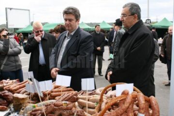 Zeci de producători din județul Suceava participă la Târgul de acasă „Produs în Bucovina”