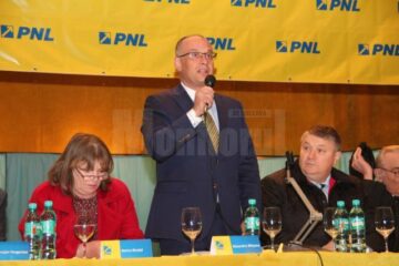 Băișanu l-a învins pe Ursaciuc și a obținut al doilea mandat de președinte al PNL Suceava
