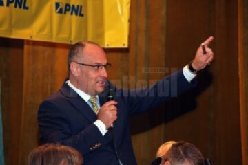 Băișanu l-a învins pe Ursaciuc și a obținut al doilea mandat de președinte al PNL Suceava