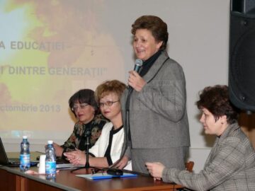 De Ziua Educației, la Fălticeni a avut loc o întâlnire a educatorilor, învățătorilor și profesorilor