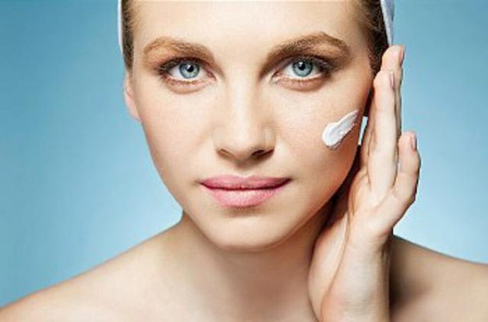 Remedii pentru tenul uscat în sezonul rece