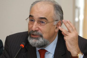 Varujan Vosganian: „Am prezentat demisia". Foto: Ultimaora.ro