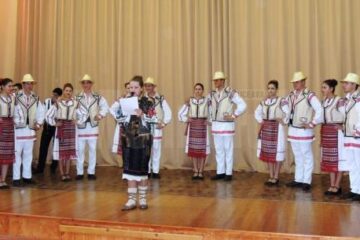Ansamblul “Plaiurile Dornelor” a deschis Zilele orașului Chișinău
