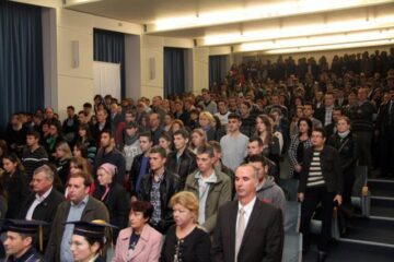 Peste 250 de persoane au asistat la ceremonie