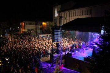 Hardcore moldovenesc, nonconformism și energie, asigurate de Zdob și Zdub, la Universitatea „Ștefan cel Mare”