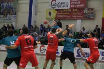 Universitarii au cedat din nou pe final de joc