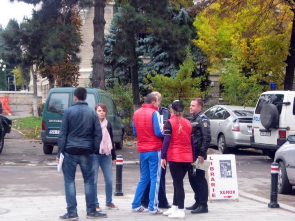 Polițiștii au fost chemați prin 112 să intervină pentru a opri muzica prea puternică