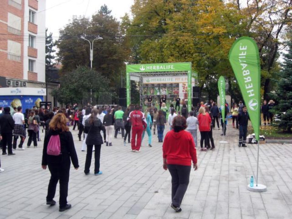 Acțiunea celor de la Herbalife a perturbat slujba de duminică