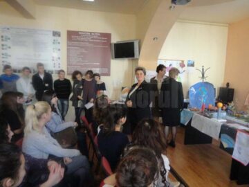 120 de elevi de la Colegiul Tehnic „Mihai Băcescu” Fălticeni au participat la un concurs de desene, postere și machete