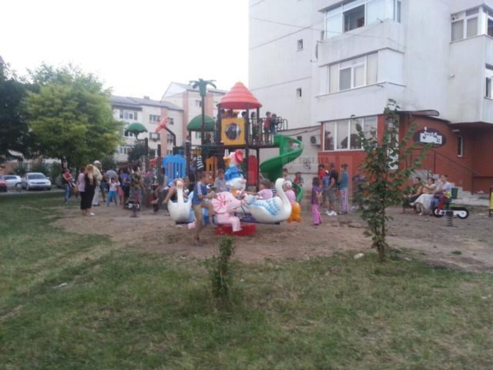 Spațiile de joacă din Fălticeni sunt monitorizate cu camere video