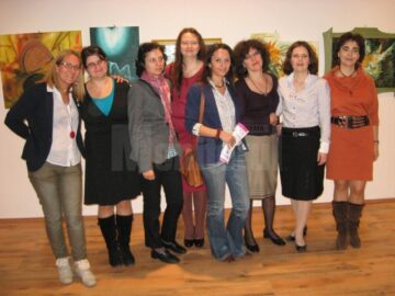 Fotografie de grup cu membri TAG