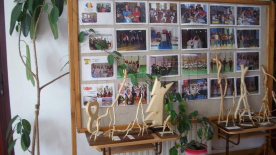 La Școala Gimnazială Ostra au avut loc mai multe activități în cadrul Proiectului Comenius Taking Education Outdoors