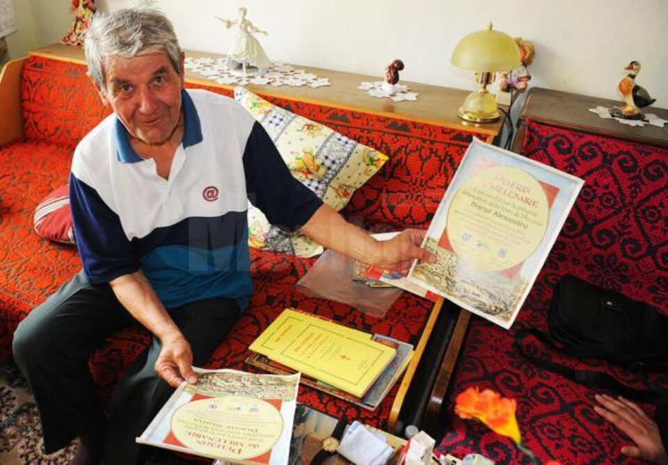 Alexandru Bucur din Lipănești, județul Prahova, a luptat toată viața pentru sănătatea sa Alexandru Bucur din Lipănești, județul Prahova, a luptat toată viața pentru sănătatea sa