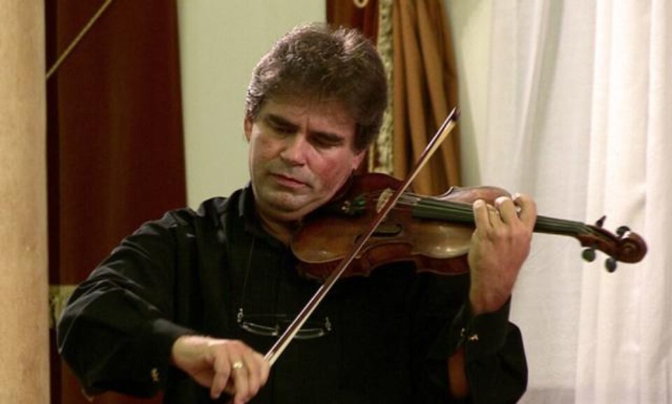 Violonistul Gabriel Croitoru. Foto: Virgil OPRINA