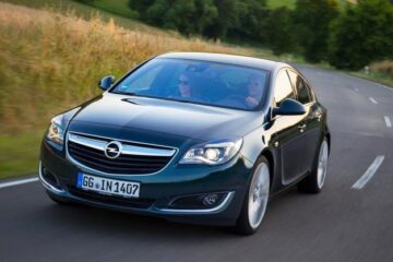 Opel Insignia bifează performanța cu motorul biturbo de 195 CP