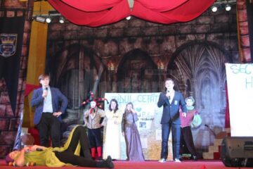 Ștefaniștii și-au sărbătorit bobocii într-o atmosferă medievală, la curtea domnitorului Moldovei