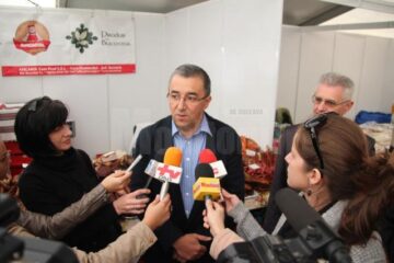 Aproape 50 de producători din țară, prezenți pentru trei zile la „Serbările Toamnei Bucovinene”