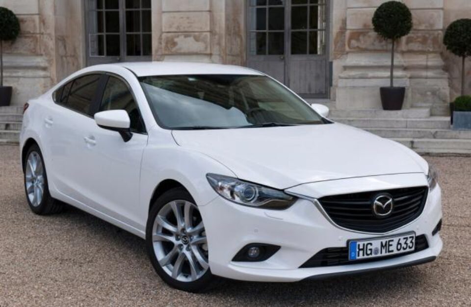 Noua Mazda6 atacă rivalii germani