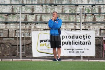 Antrenorul Dănuț Mândrilă nu a scăpat de emoții decât la finalul confruntării cu Sporting