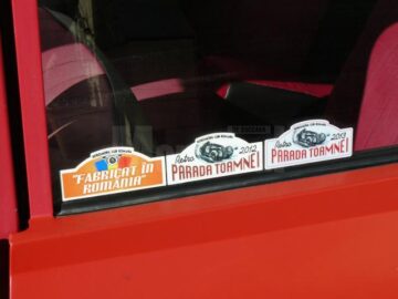 Paradă încântătoare a mașinilor retro, de la Trabant la Cadillac