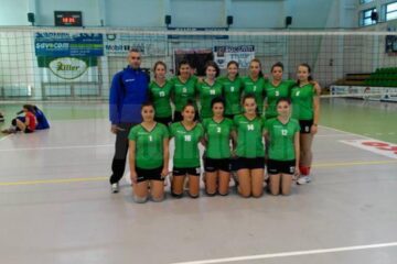 Echipa de volei junioare a LPS Suceava merge excelent în sezonul regulat