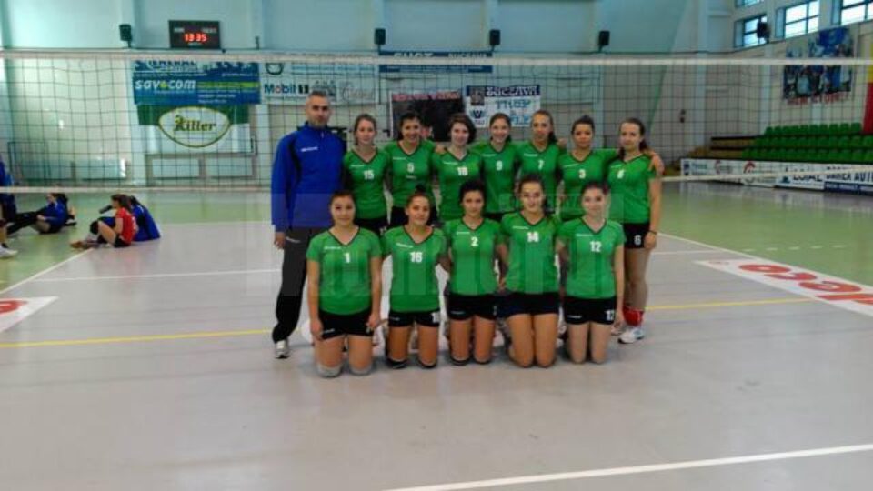 Echipa de volei junioare a LPS Suceava merge excelent în sezonul regulat