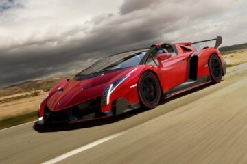 Lamborghini Veneno are o versiune Roadster