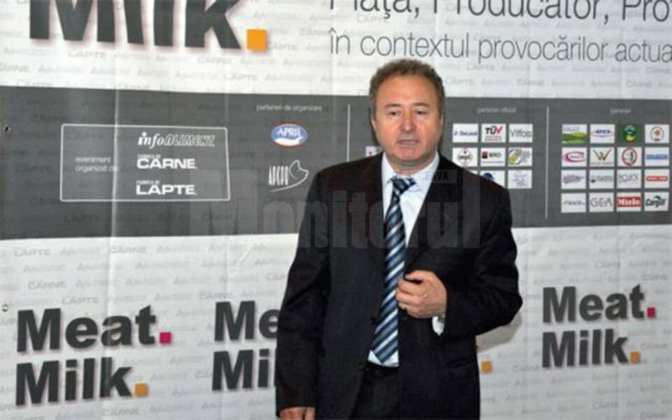 Constantin Savu fusese numit la conducerea Direcției Sanitar Veterinare Suceava în luna martie a acestui an Constantin Savu fusese numit la conducerea Direcției Sanitar Veterinare Suceava în luna martie a acestui an