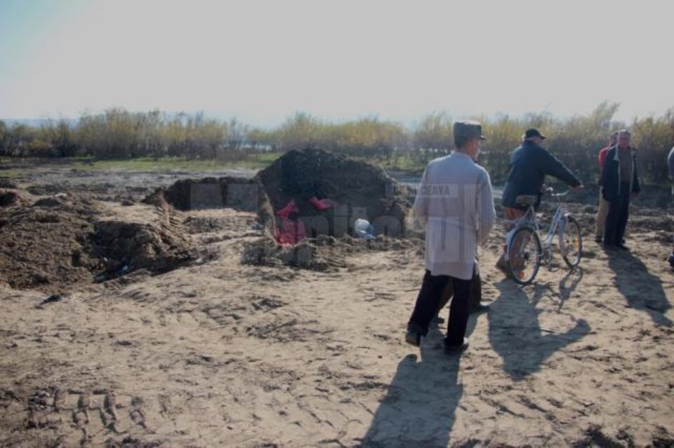 Mai mulți oameni din Slobozia s-au oferit voluntari pentru descoperirea gropii ilegale de deșeuri de cauciuc