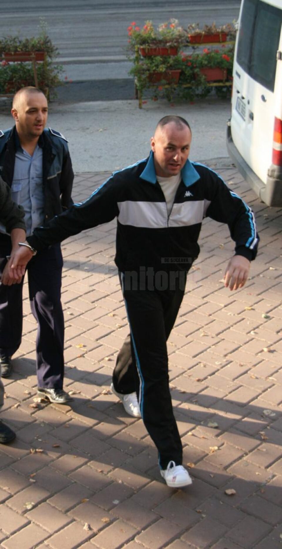 După ore întregi de audieri, Max Croitoru a fost lăsat să plece acasă, fiind cercetat în stare de libertate După ore întregi de audieri, Max Croitoru a fost lăsat să plece acasă, fiind cercetat în stare de libertate