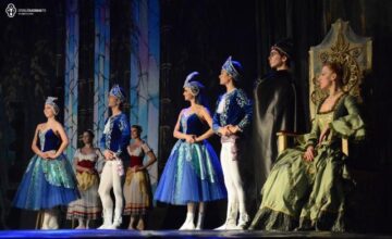 Spectacolul de balet „Lacul Lebedelor”, pe scena Casei de Cultură