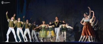 Spectacolul de balet „Lacul Lebedelor”, pe scena Casei de Cultură